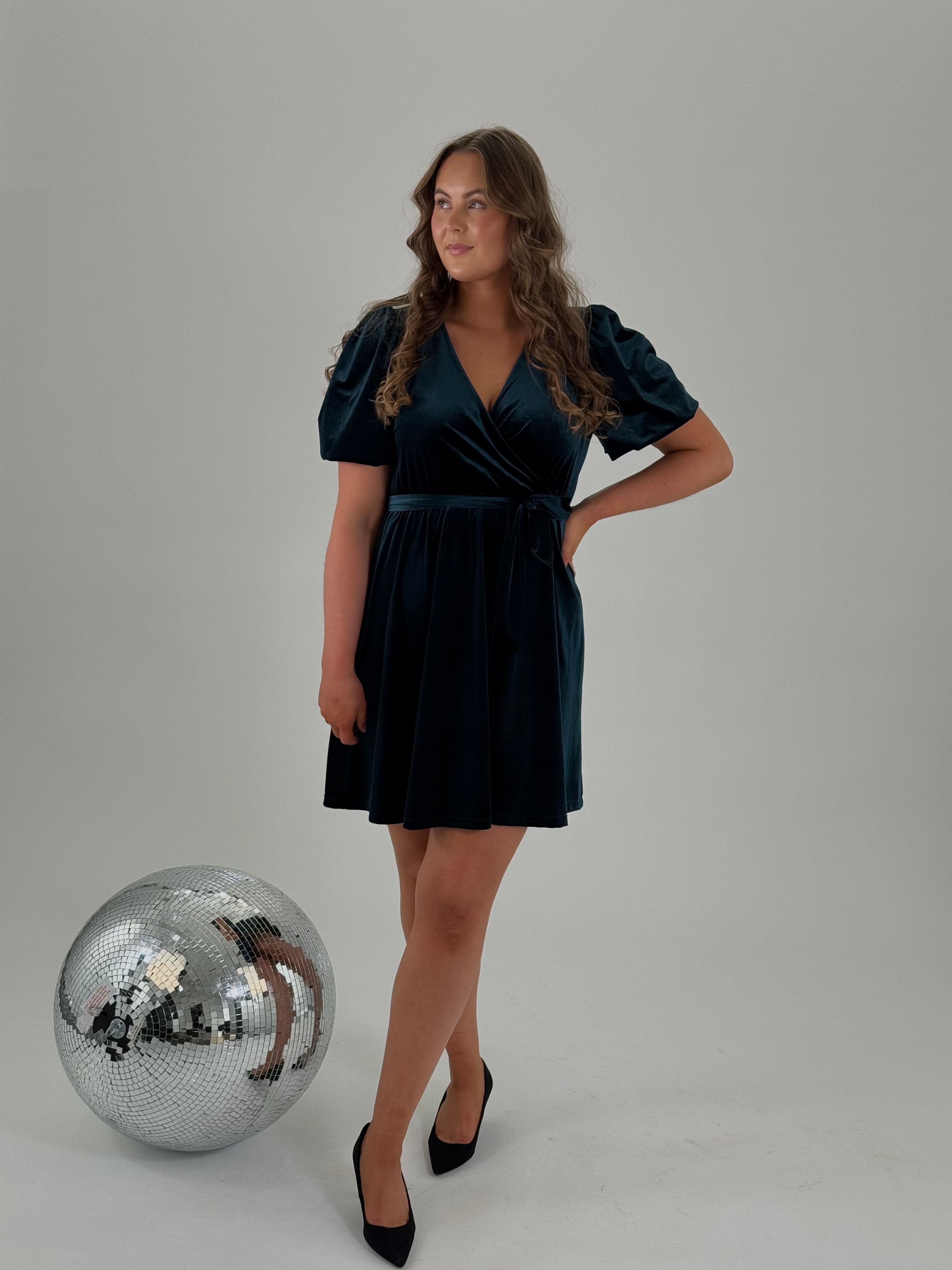 AWBELLA Short Dress - Ponderosa Pine